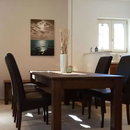 Semesterbostad Jomi Comfortable Tar-Vabriga