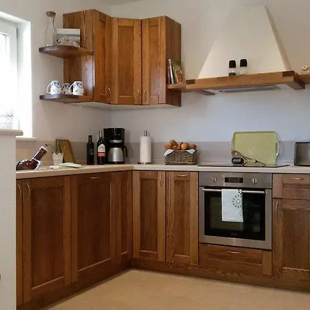 Jomi Comfortable Ferienhaus *